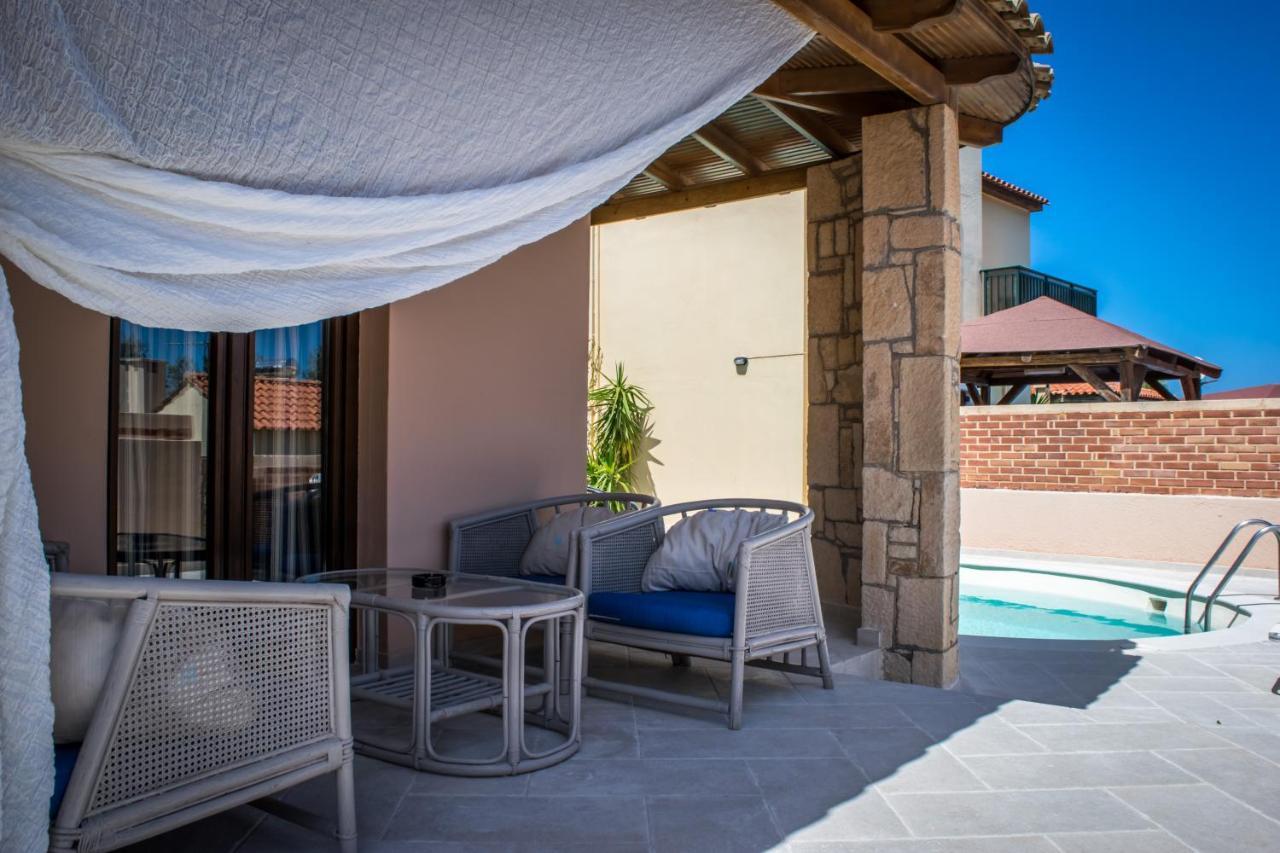 Niriides Luxury Villas Khersónisos Eksteriør bilde